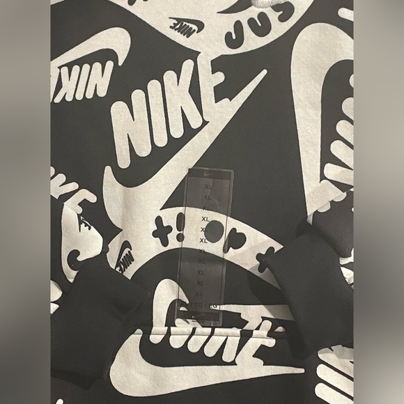 Nike *New With Tags* Cotton Hoodie Size Kids XL - Picture 6 of 9